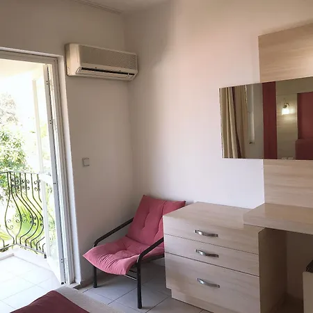 Ant Hotel 3*