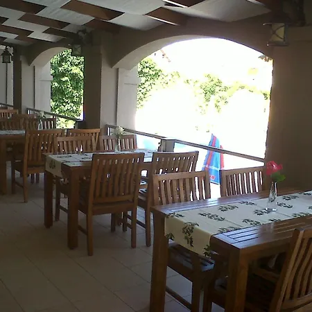Hotel Ant 3*