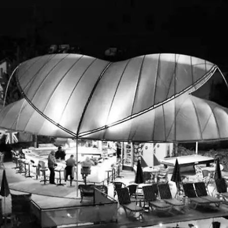 Ant Hotel 3*