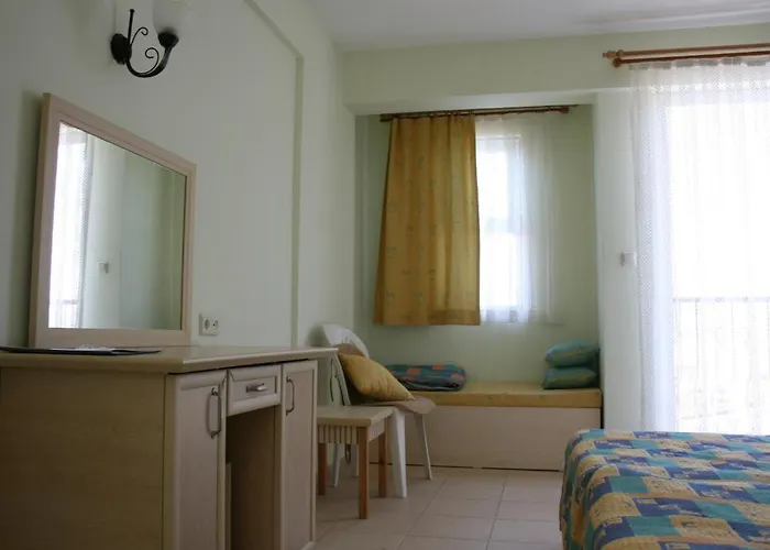 Ξενοδοχείο Ant 3*