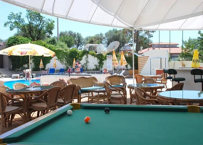 Ant מלון אולודניץ